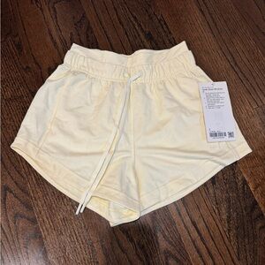 Lululemon Inner Glow HR Short 3”